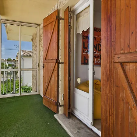 3 Pieces Avec Terrasse A Marseillan-plage - Fr-1-326-858 * Marseillan (Herault)